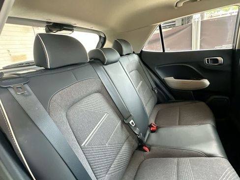 Used 2023 Hyundai Venue Limited w/ Cargo Package FWD image 26