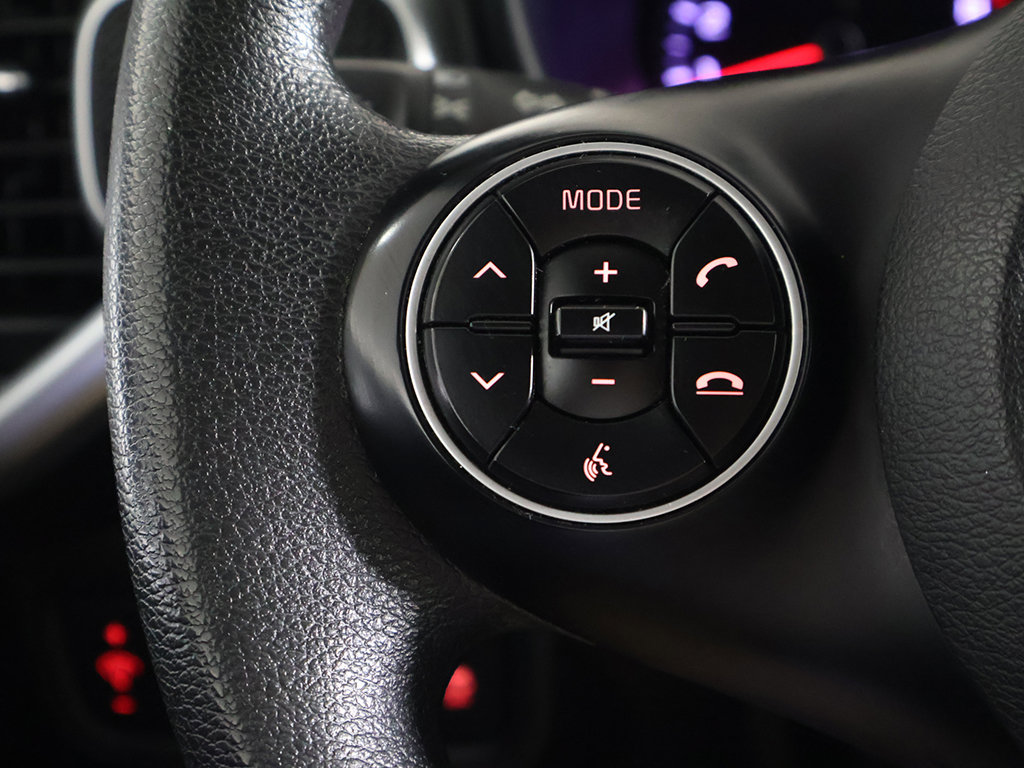 Used 2020 Kia Soul LX FWD image 30