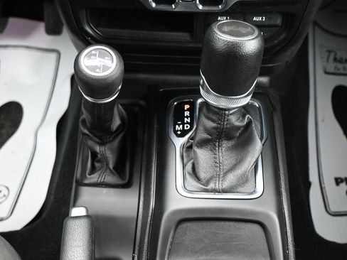 Used 2023 Jeep Wrangler Unlimited w/ Cold Weather Group AWD/4WD image 21