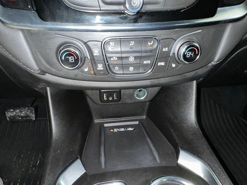 Certified 2023 Chevrolet Traverse LT image 16