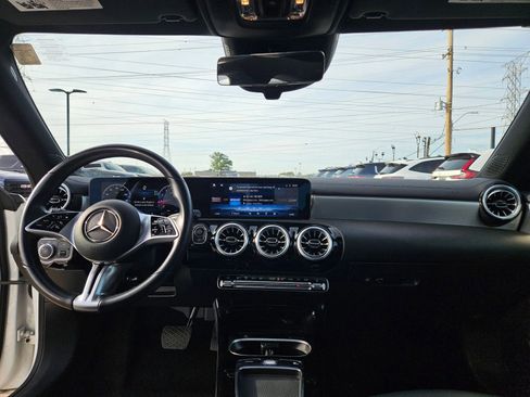 Used 2025 Mercedes-Benz CLA 250 image 26