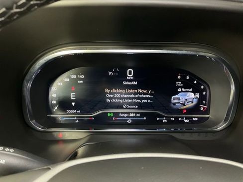 Used 2024 GMC Yukon SLT image 27