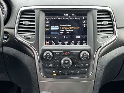 Used 2018 Jeep Grand Cherokee Altitude image 15