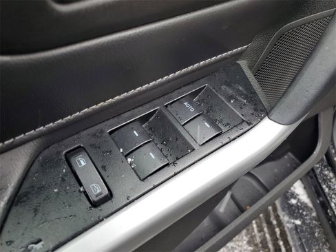 Used 2014 Ford Edge Sport w/ Driver Entry Package image 25