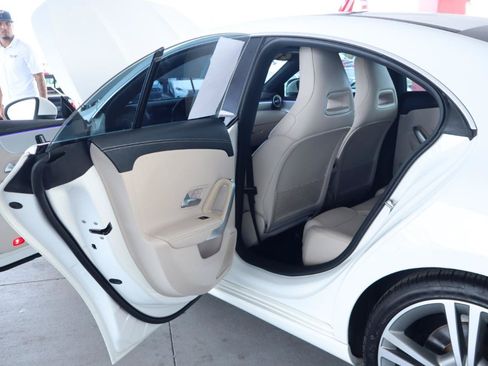 Used 2020 Mercedes-Benz CLA 250 image 32