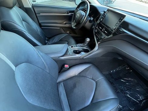 Used 2021 Toyota Camry XSE image 11