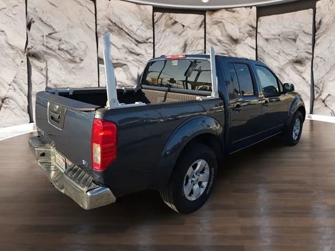 Used 2013 Nissan Frontier SV image 7