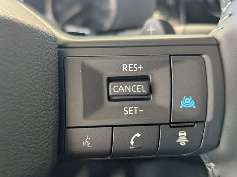 New 2026 Nissan Pathfinder SL image 17