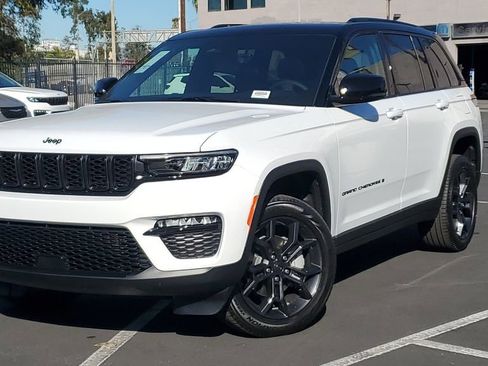 New 2025 Jeep Grand Cherokee Limited image 34