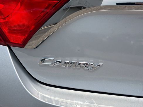 Used 2017 Toyota Camry SE FWD image 10