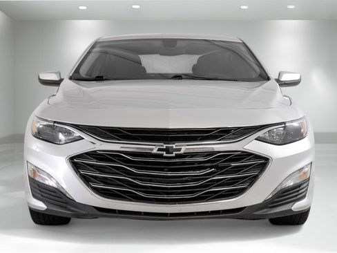 Used 2021 Chevrolet Malibu LT image 4