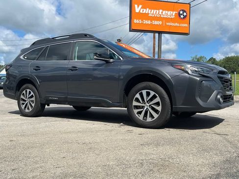 Used 2024 Subaru Outback Premium AWD/4WD image 1