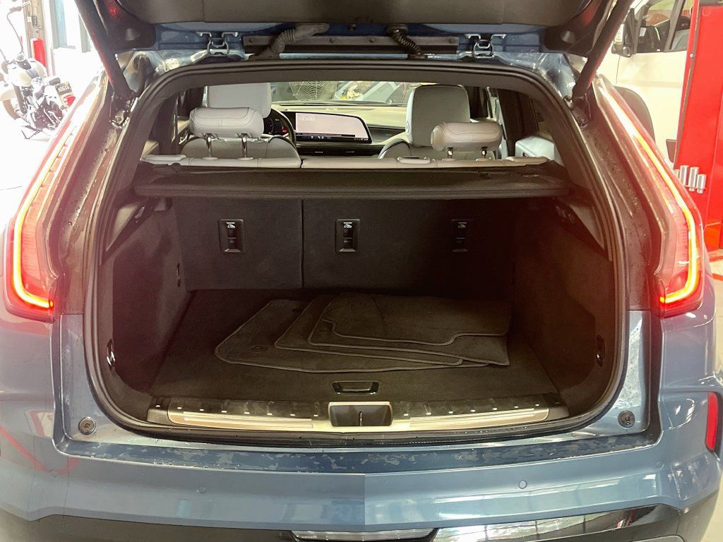 Used 2024 Cadillac XT4 Sport AWD/4WD image 27