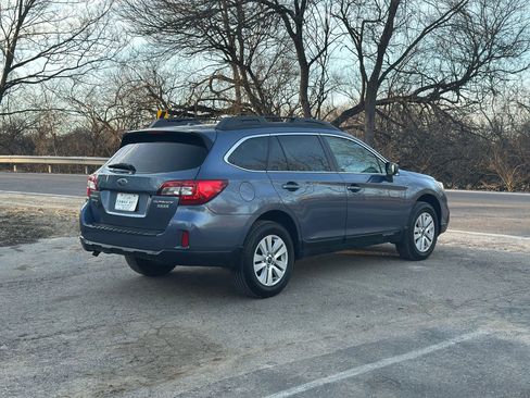 Used 2015 Subaru Outback 2.5i Premium image 11