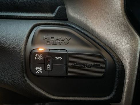 Used 2024 RAM 2500 Laramie w/ Safety Group image 28