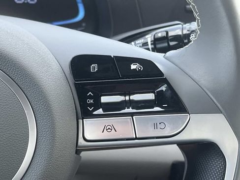 Certified 2025 Hyundai Elantra Sport FWD image 32