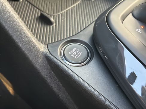 Used 2025 Kia K4 EX FWD image 28