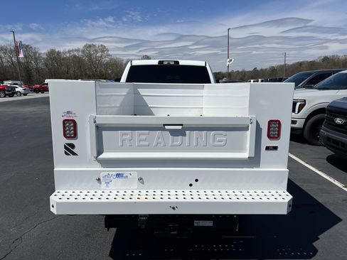 Used 2024 RAM 2500 Tradesman w/ Chrome Appearance Group image 5