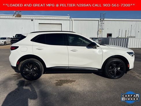 Used 2022 Buick Envision Essence w/ Technology Package II image 2