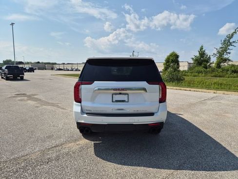 Used 2023 GMC Yukon Denali AWD/4WD image 7