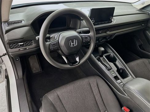 Certified 2023 Honda Accord EX image 19