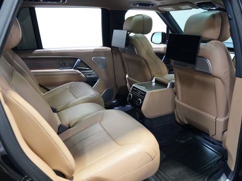 Used 2025 Land Rover Range Rover Long Wheelbase Autobiography AWD/4WD image 36
