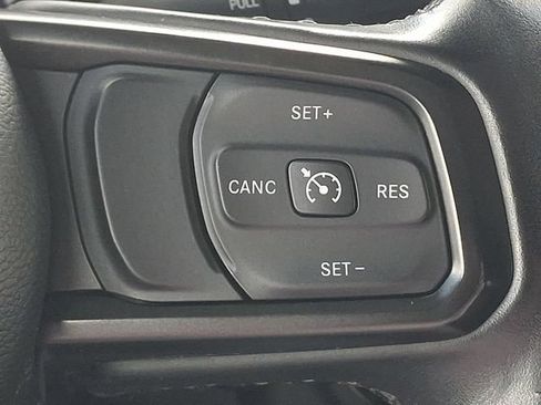 Used 2022 Jeep Gladiator Sport AWD/4WD image 23