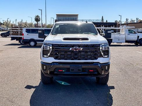 New 2026 Chevrolet Silverado 2500 ZR2 w/ LPO, Dark Essentials Package image 6