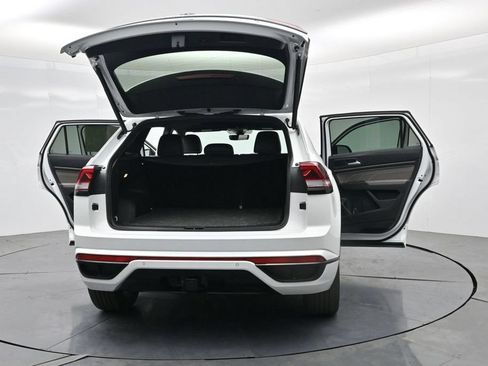 Used 2023 Volkswagen Atlas Cross Sport SEL R-Line AWD/4WD image 3