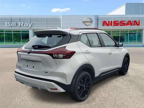 Certified 2024 Nissan Kicks SR image 4