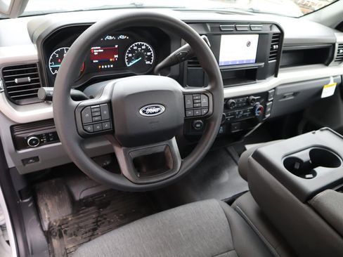 Used 2024 Ford F550 2WD Regular Cab Super Duty image 6