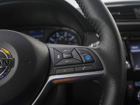 Used 2019 Nissan Rogue SV w/ Premium Package AWD/4WD image 27