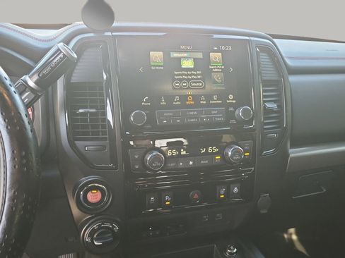 Used 2023 Nissan Titan PRO-4X w/ Pro-4x Convenience Package image 13