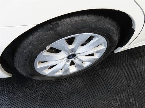 Used 2016 Subaru Legacy 2.5i Premium image 8