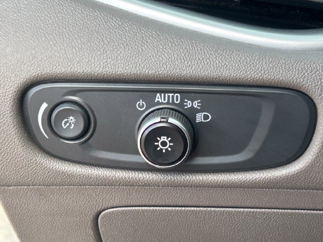 Used 2025 Chevrolet Malibu LT FWD image 25