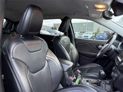 Used 2022 Jeep Cherokee Trailhawk w/ Sound & Nav Group image 16