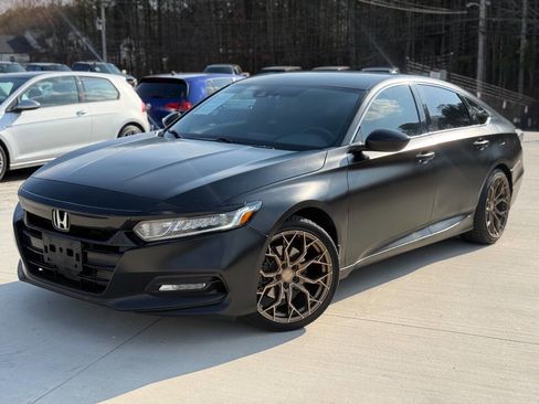 Used 2020 Honda Accord Sport image 4