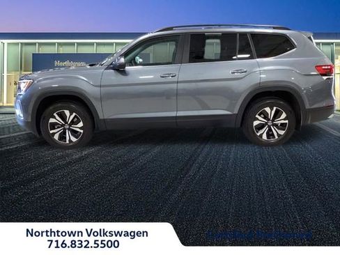 Certified 2024 Volkswagen Atlas SE image 2