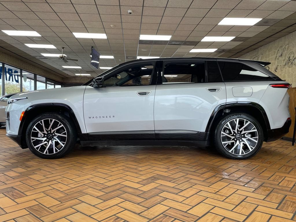 Used 2025 Jeep Wagoneer S Limited AWD/4WD image 8