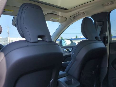 New 2026 Volvo XC60 B5 Core w/ Protection Package Premier image 17