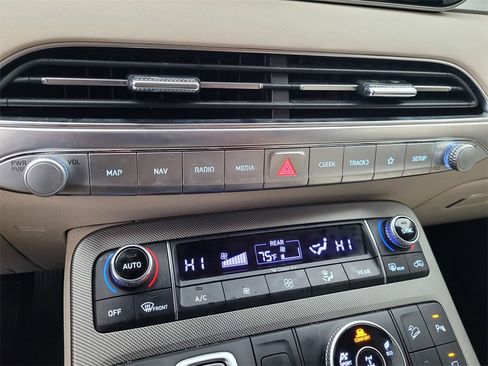 Used 2020 Hyundai Palisade Limited w/ Winter Weather Package image 23