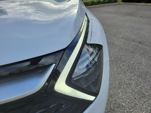 Used 2023 Kia Sportage EX image 9