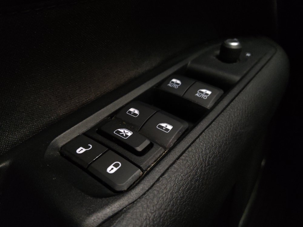 Used 2022 Jeep Compass Latitude FWD image 27