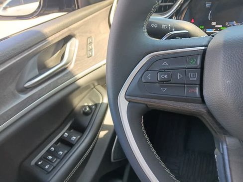 Used 2023 Jeep Grand Cherokee 30th Anniversary AWD/4WD image 21