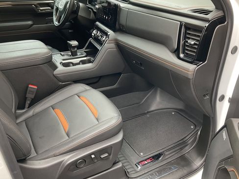 Used 2024 GMC Sierra 1500 AT4 w/ Technology Package AWD/4WD image 26