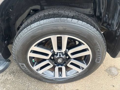Used 2019 Toyota 4Runner Limited AWD/4WD image 12