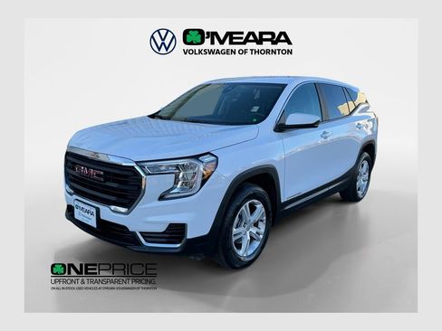 Used 2024 GMC Terrain SLE image 1