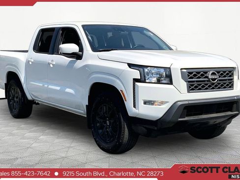 Used 2022 Nissan Frontier SV RWD image 1