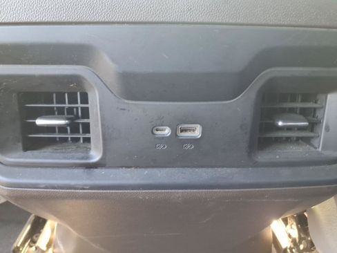 Used 2023 Chevrolet Silverado 1500 RST AWD/4WD image 15