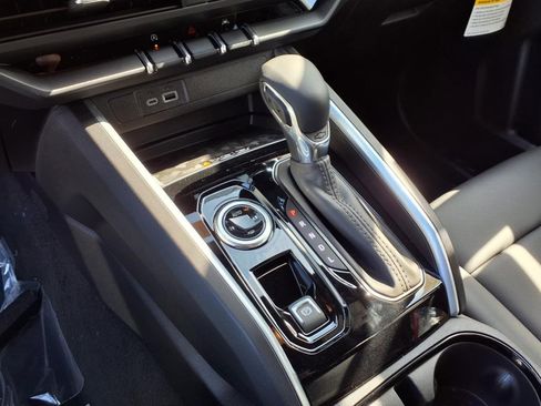 New 2025 Chevrolet Colorado LT w/ LT Convenience Package image 11